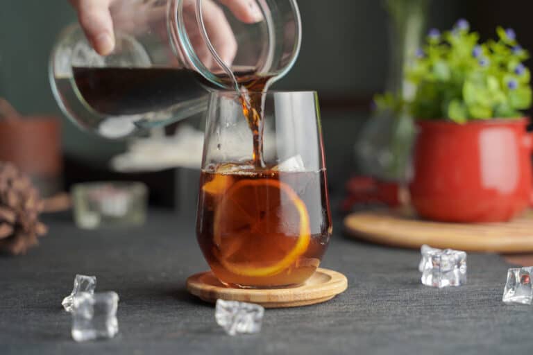 what-liquor-goes-with-sweet-tea-complete-guide-dinewithdrinks