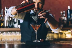 What To Wear As A Bartender