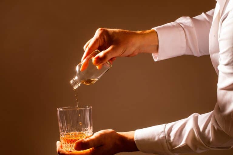 How To Drink Whiskey Without Burn The Ultimate Guide DineWithDrinks