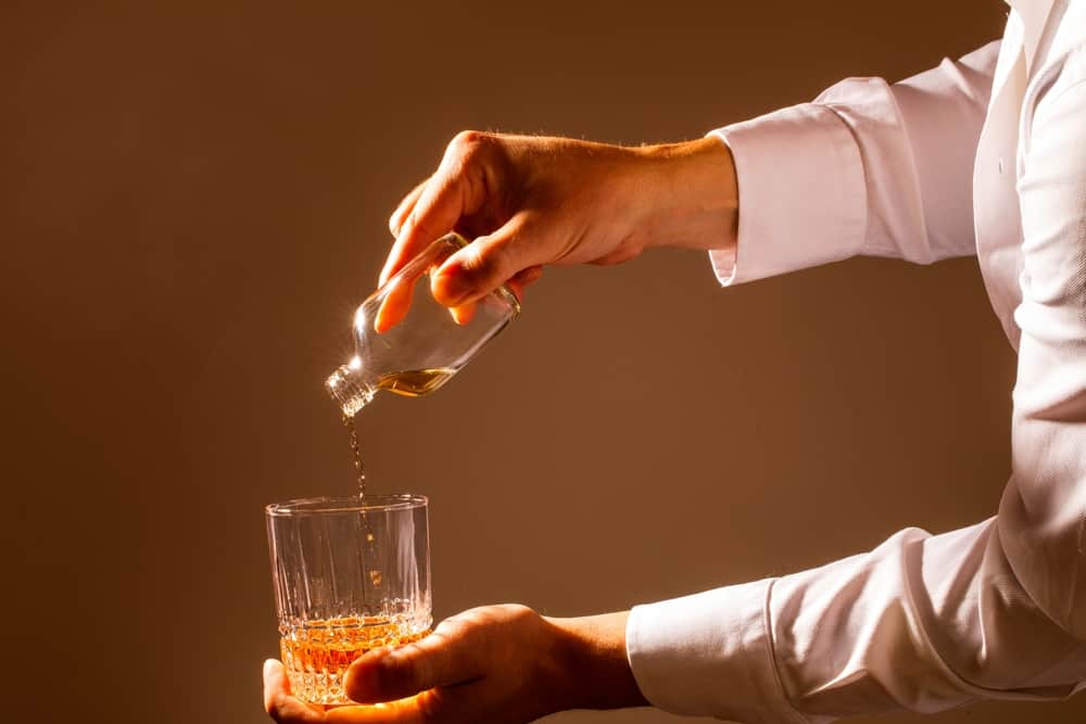 Tips For Avoiding A Burning Sensation When Drinking Whiskey