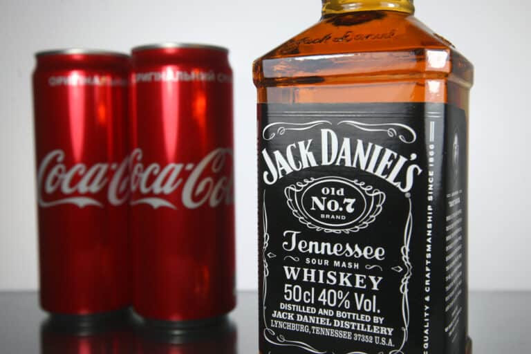 How To Drink Jack Daniel’s (The Ultimate Guide) | DineWithDrinks