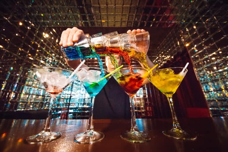 what-liquor-goes-with-iced-tea-15-refreshing-cocktails-dinewithdrinks