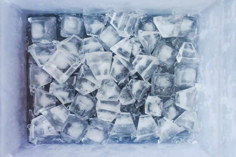 How To Keep Drinks Cold Without a Fridge (10+ Easy Ways) DineWithDrinks