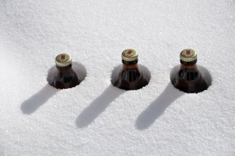 How To Keep Drinks Cold Without a Fridge (10+ Easy Ways) DineWithDrinks