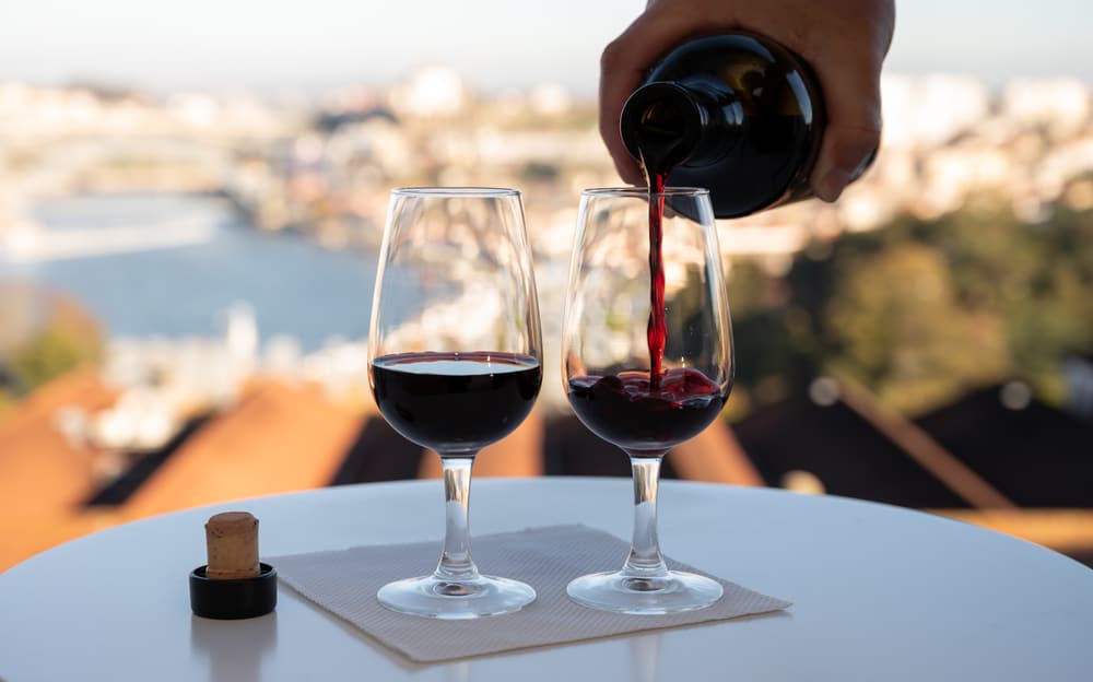 How To Serve &Amp; Drink Port Wine
