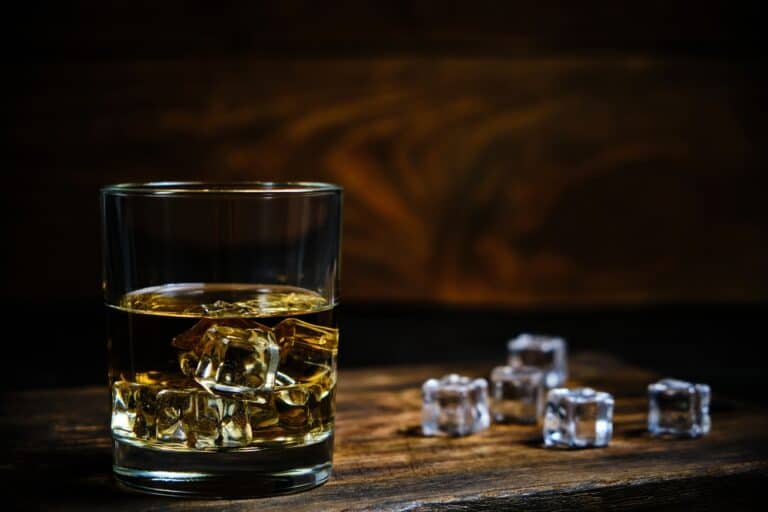 How To Make Crystal Clear Ice Cubes for Whiskey DineWithDrinks