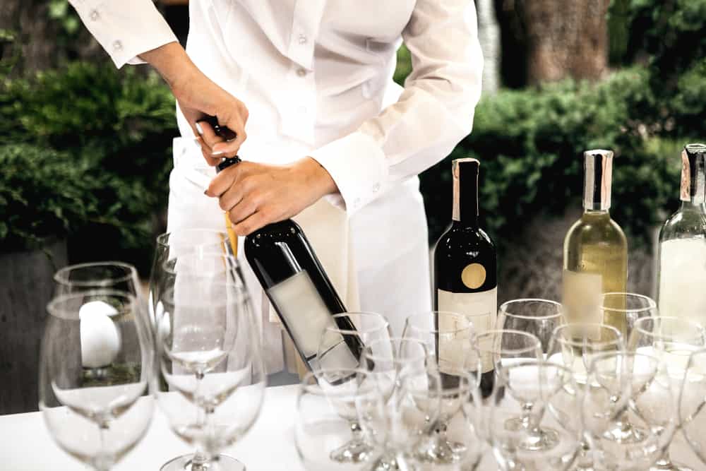 How Much To Tip Bartenders Individually At A Wedding?