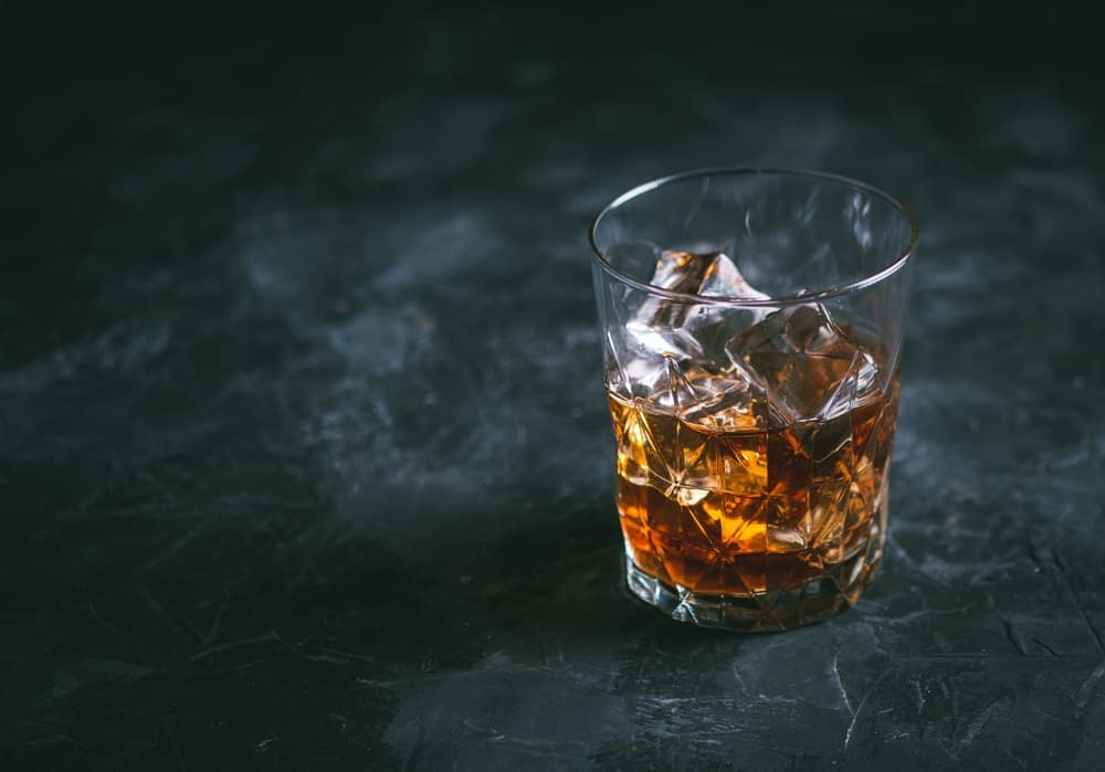 What Is Whiskey On The Rocks And Why You Should Drink It Dinewithdrinks 