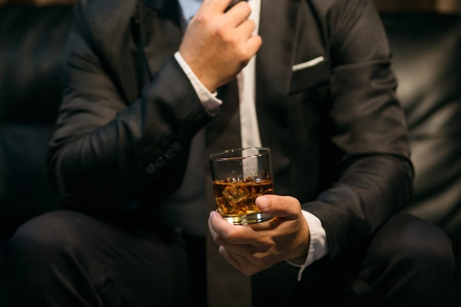 Scotch 101: How To Drink Scotch The Right Way | DineWithDrinks