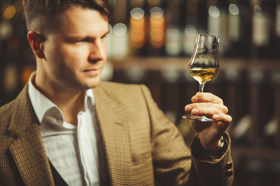 How To Become A Whiskey Sommelier