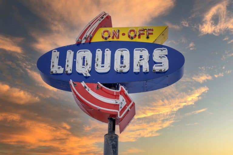 What Is OffSale Liquor? (Difference Between On/OffSale) DineWithDrinks