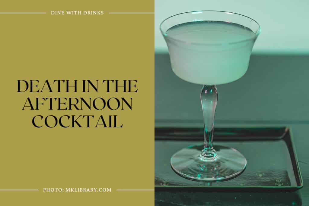 12 Halloween Sparkling Cocktails to Spook Up Your Party! | DineWithDrinks