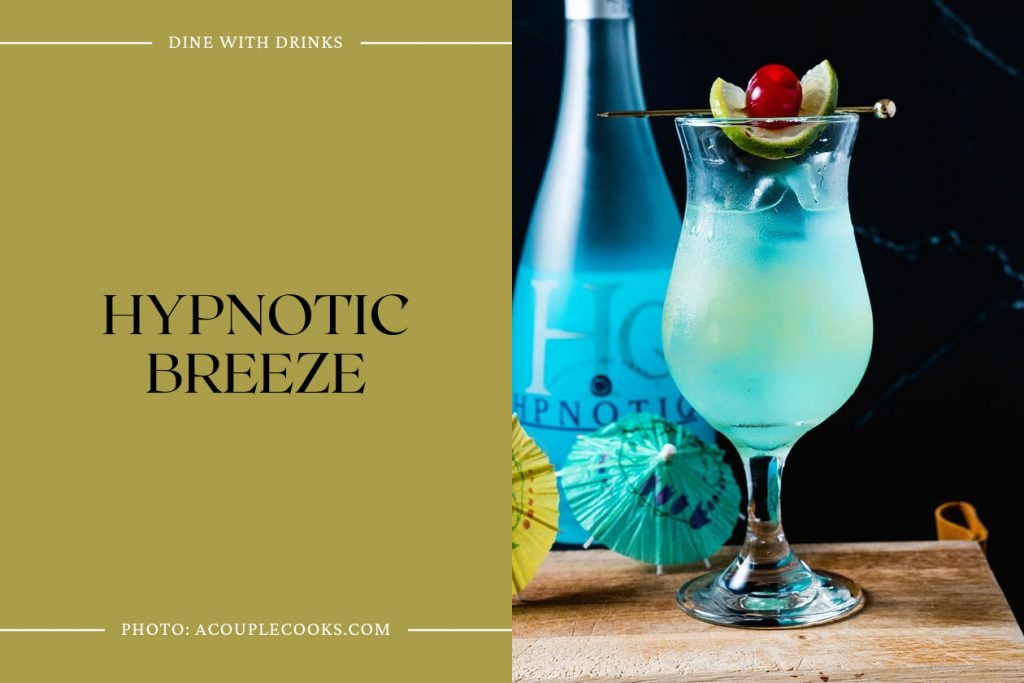 25 Breeze Cocktails to Transport You to a Tropical Paradise