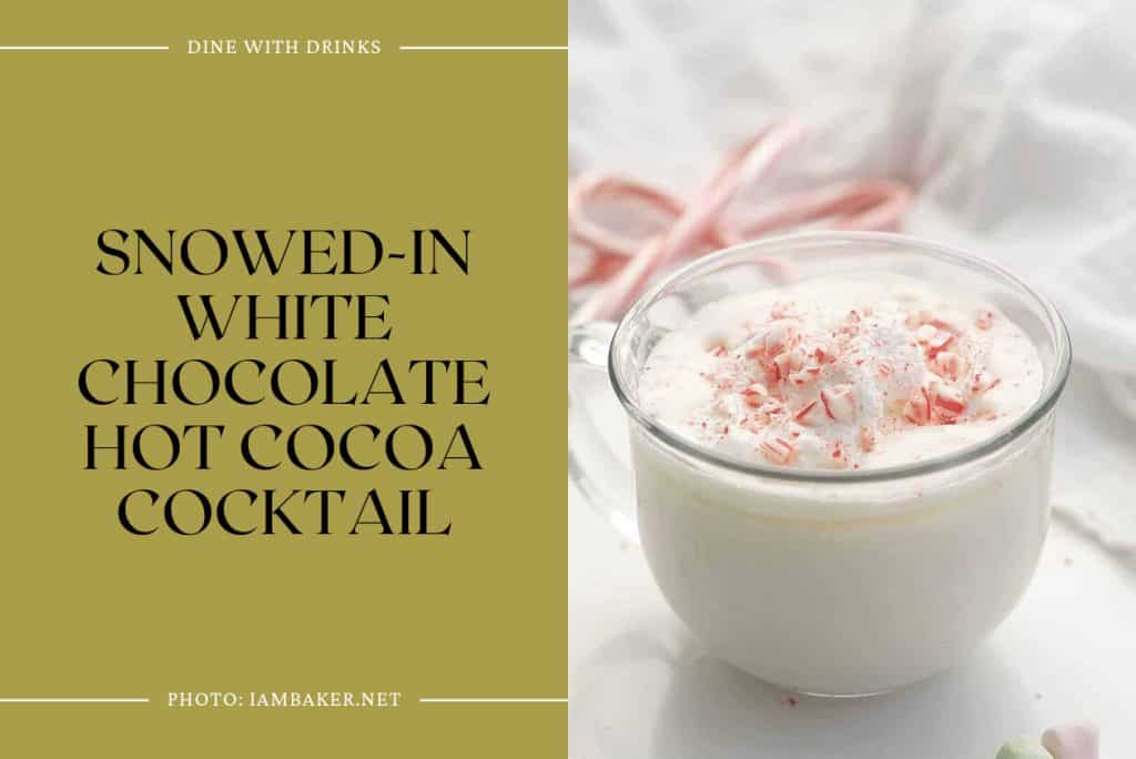 8 Peppermint Rumchata Cocktails to Satisfy Your Sweet Tooth