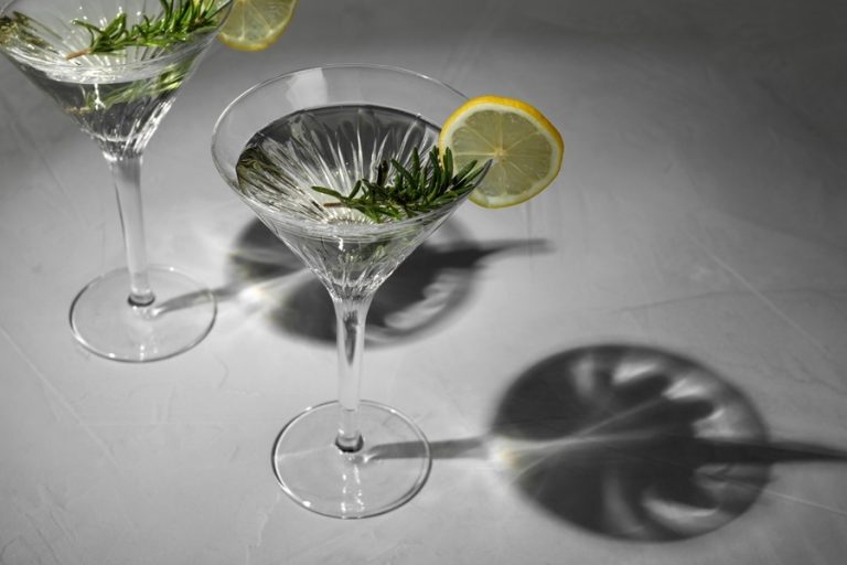 What Does a Martini Taste Like? DineWithDrinks