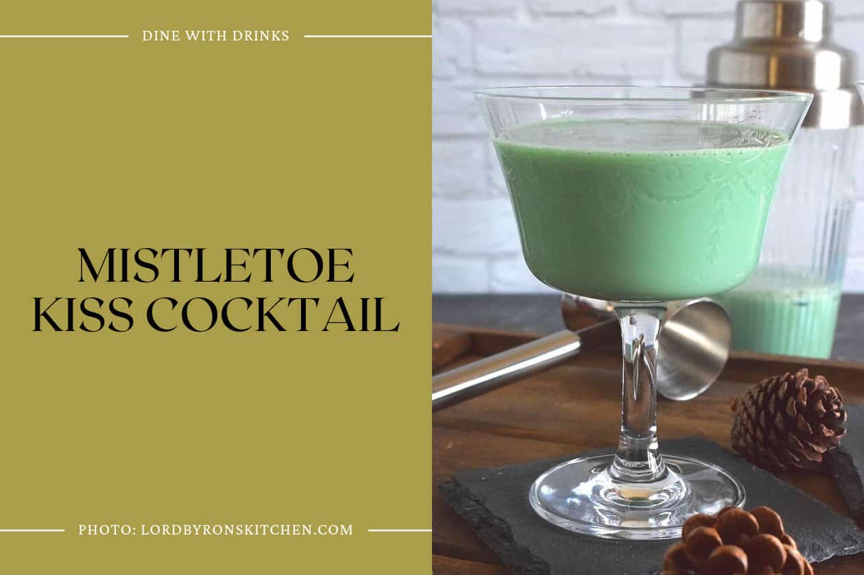 Mistletoe Kiss Cocktail