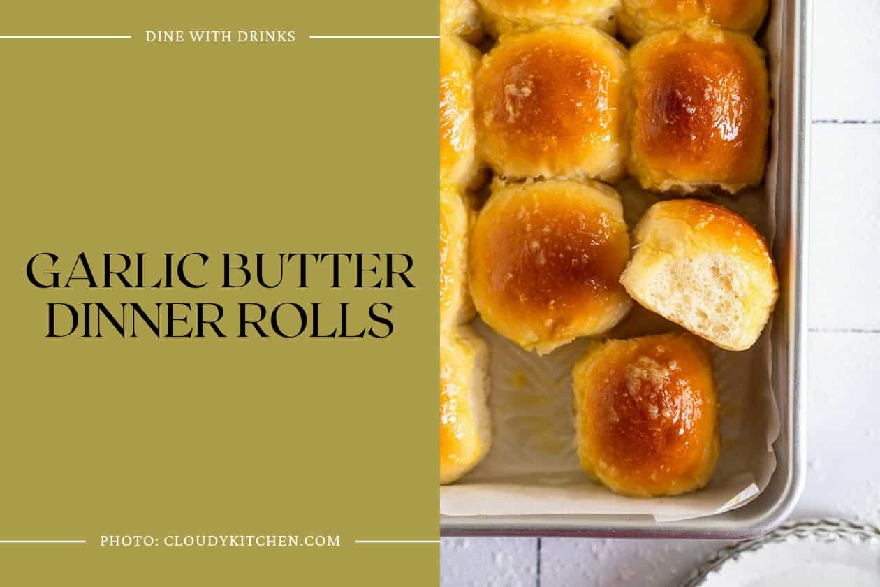 Garlic Butter Dinner Rolls