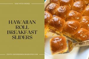 27 Hawaiian Bread Sliders Recipes To Rock Your Taste Buds DineWithDrinks   Hawaiian Roll Breakfast Sliders 300x200 