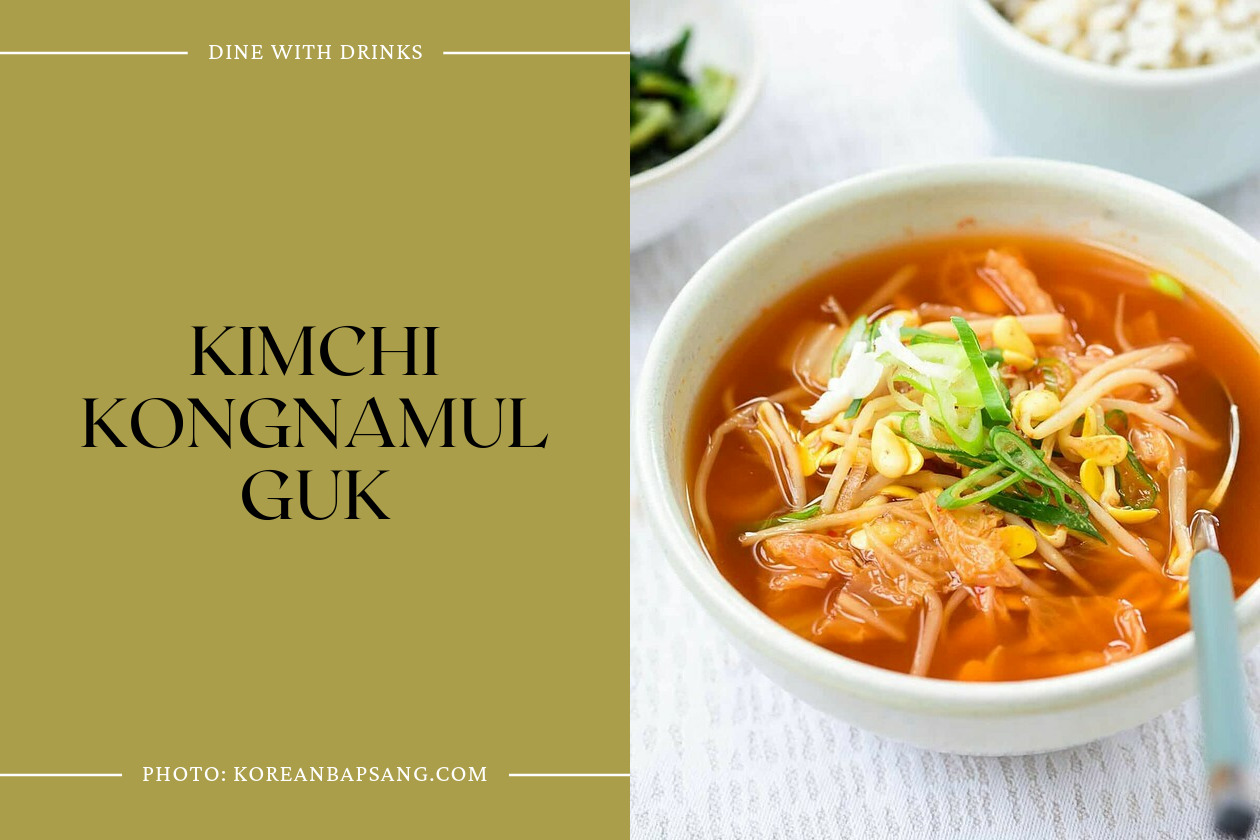 Kimchi Kongnamul Guk